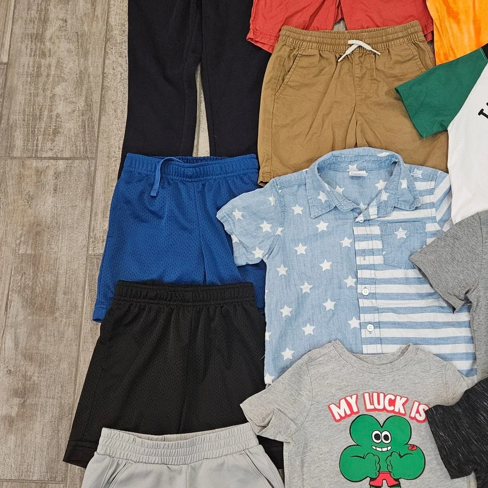 Kids Holiday Clothing Lot of 27 Boys Size 4T 4-5 Halloween Christmas St Patrick‎
